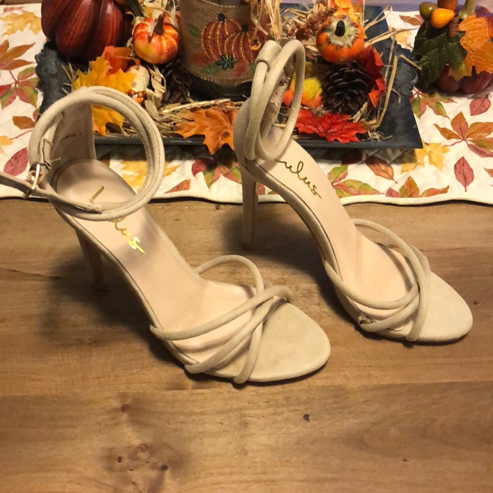 Women’s heels size 7